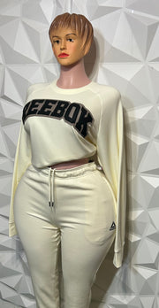 Curvy cream joggers set