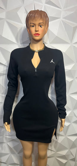 Di lil black dress (runs small)